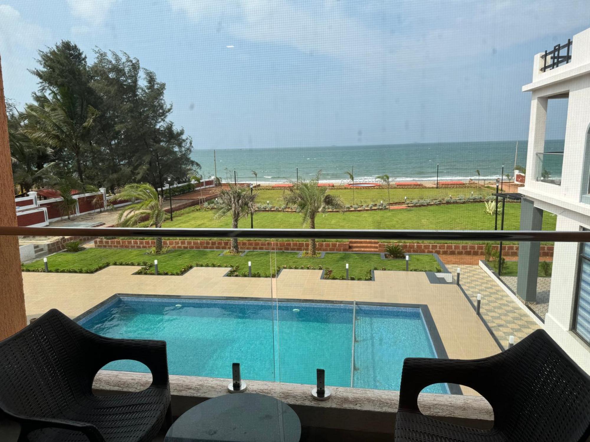 Aqualina Hotel Bhogwe Exterior foto