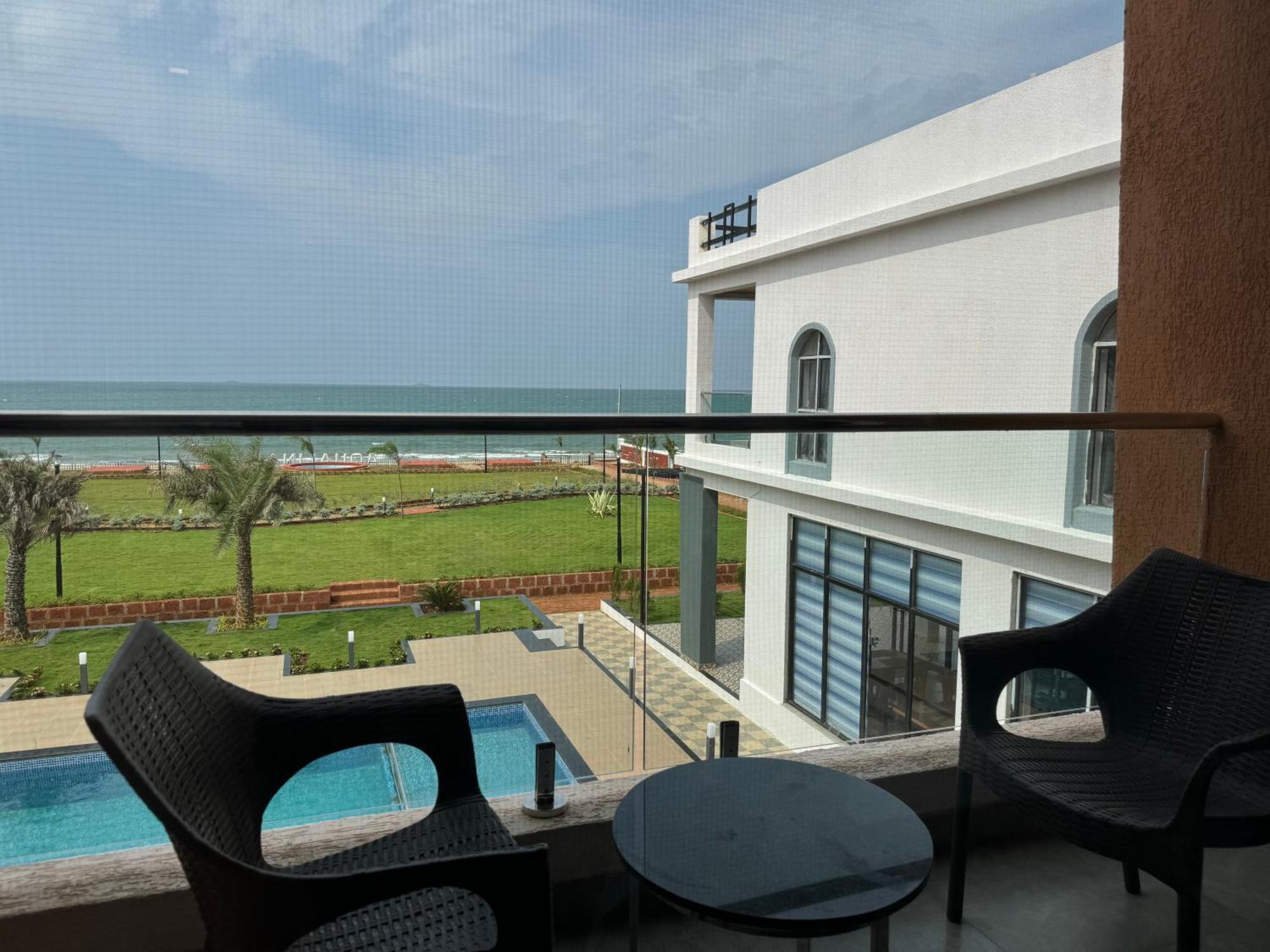 Aqualina Hotel Bhogwe Exterior foto