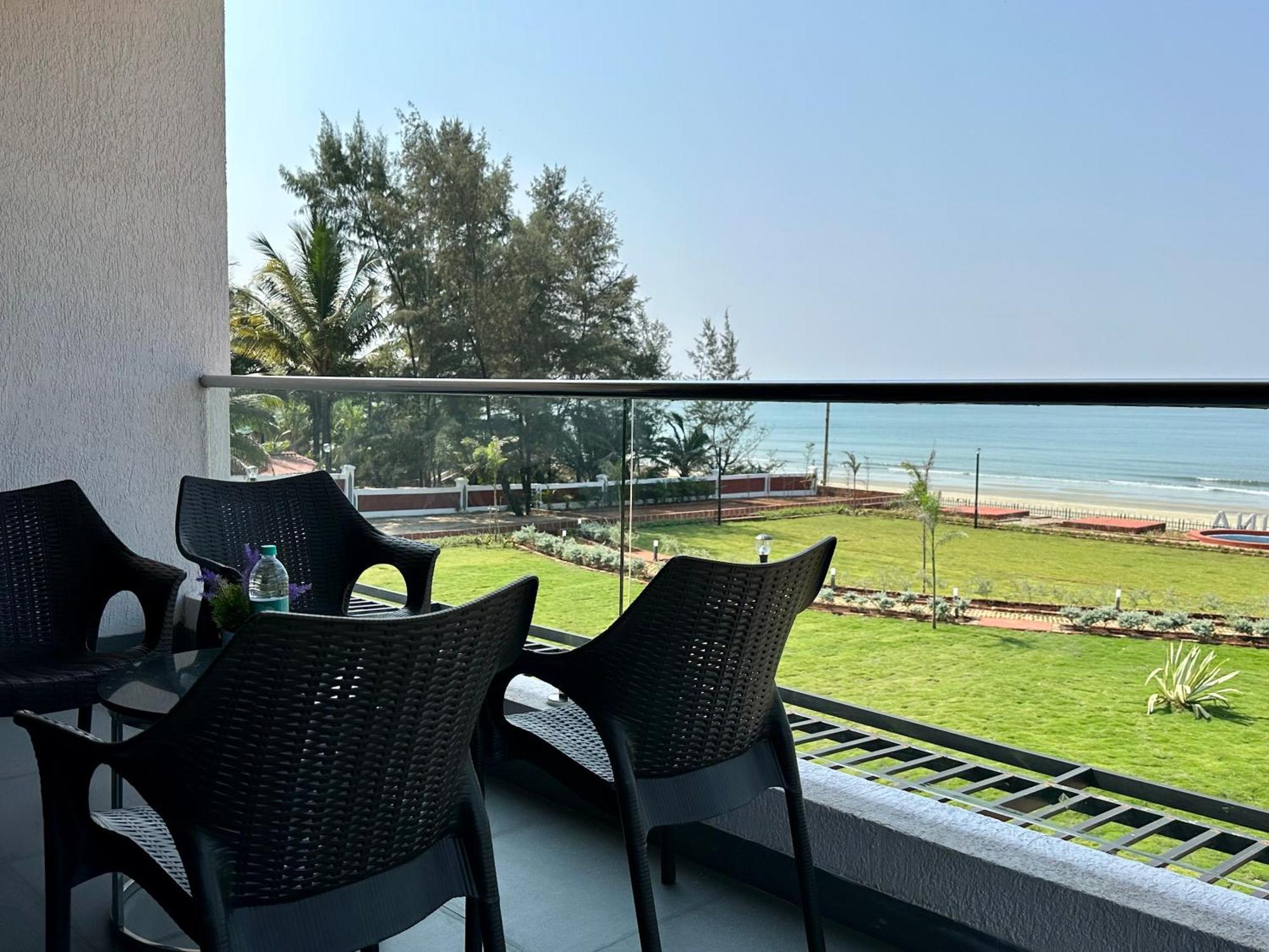 Aqualina Hotel Bhogwe Exterior foto