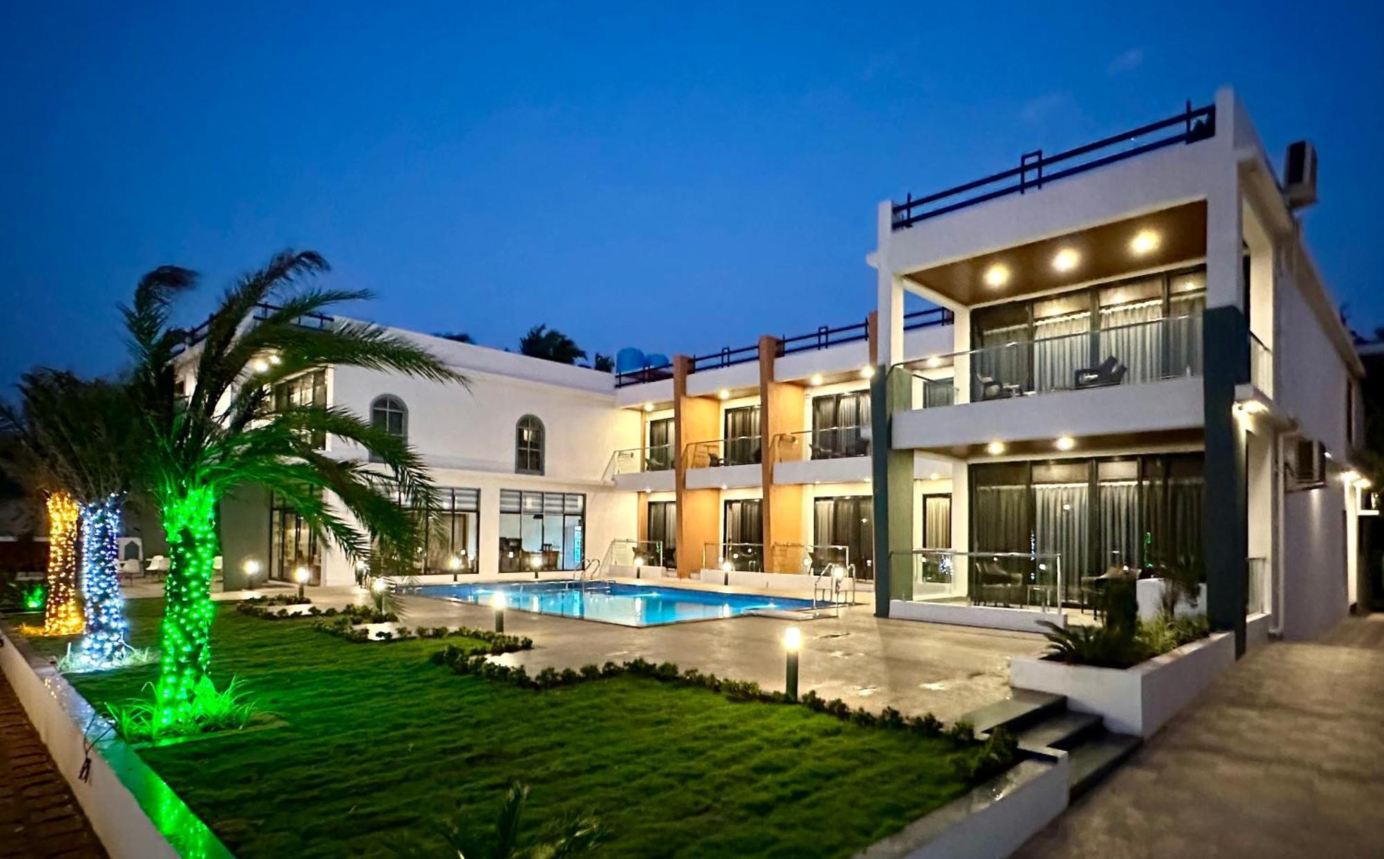 Aqualina Hotel Bhogwe Exterior foto