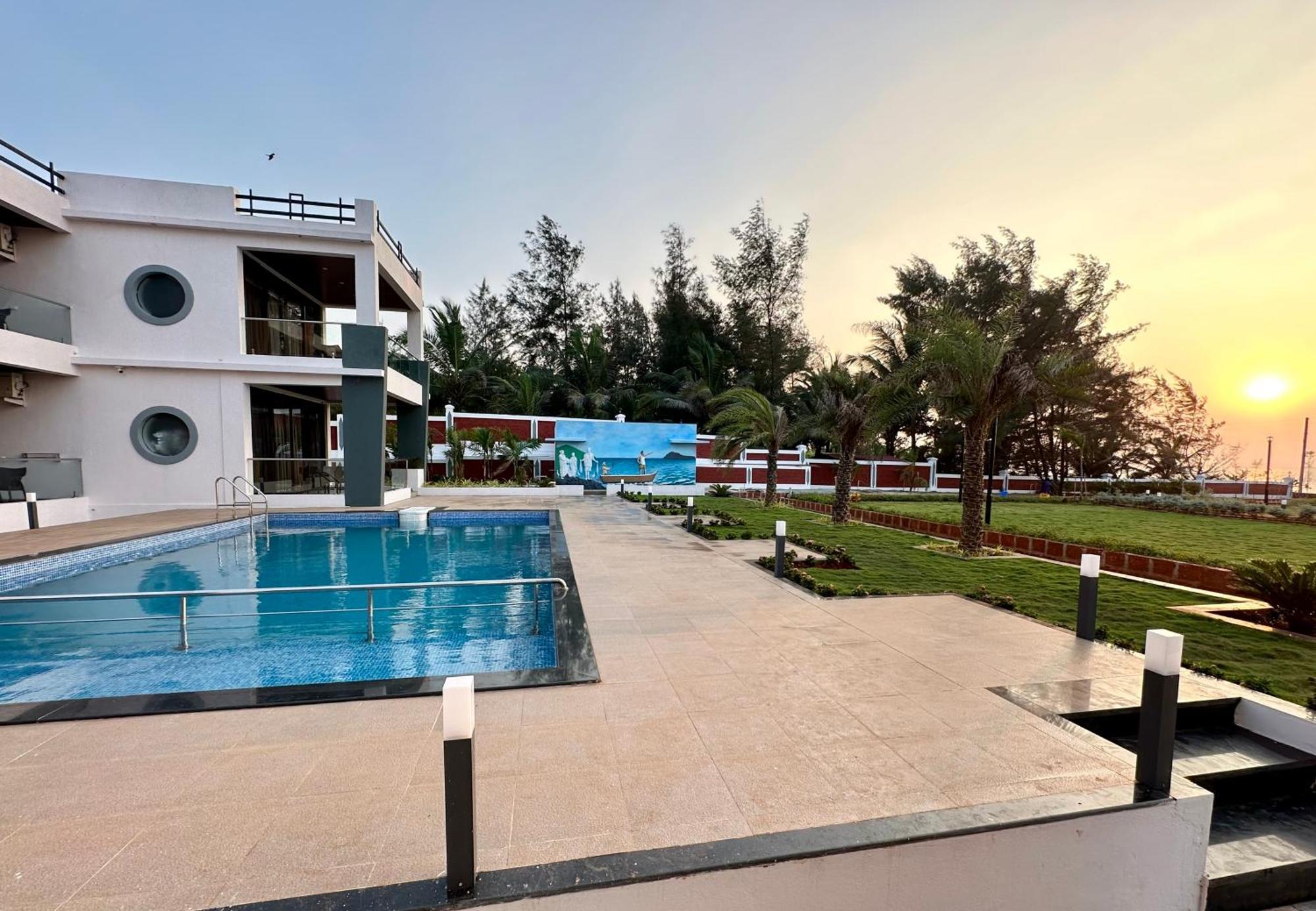 Aqualina Hotel Bhogwe Exterior foto