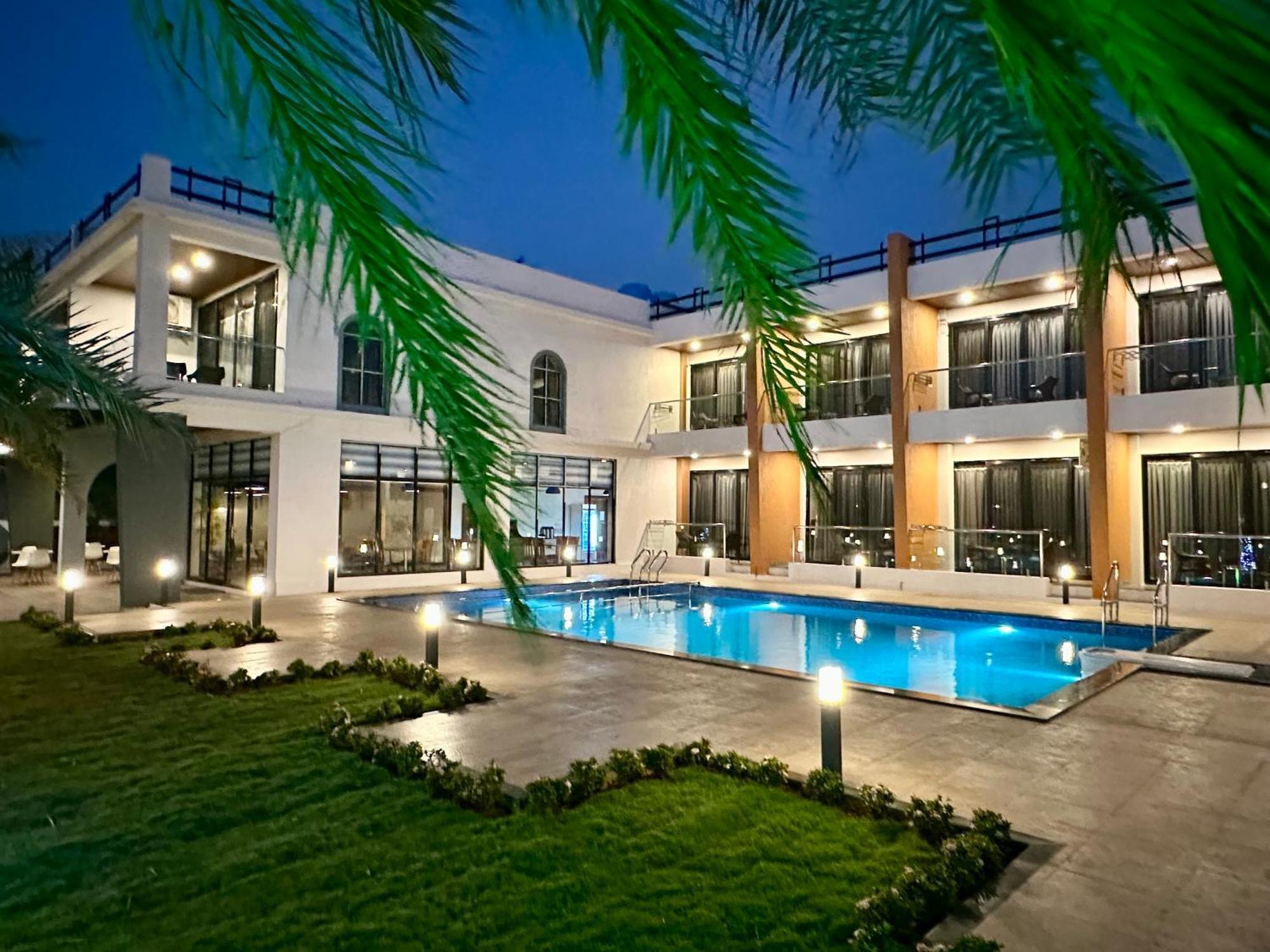 Aqualina Hotel Bhogwe Exterior foto
